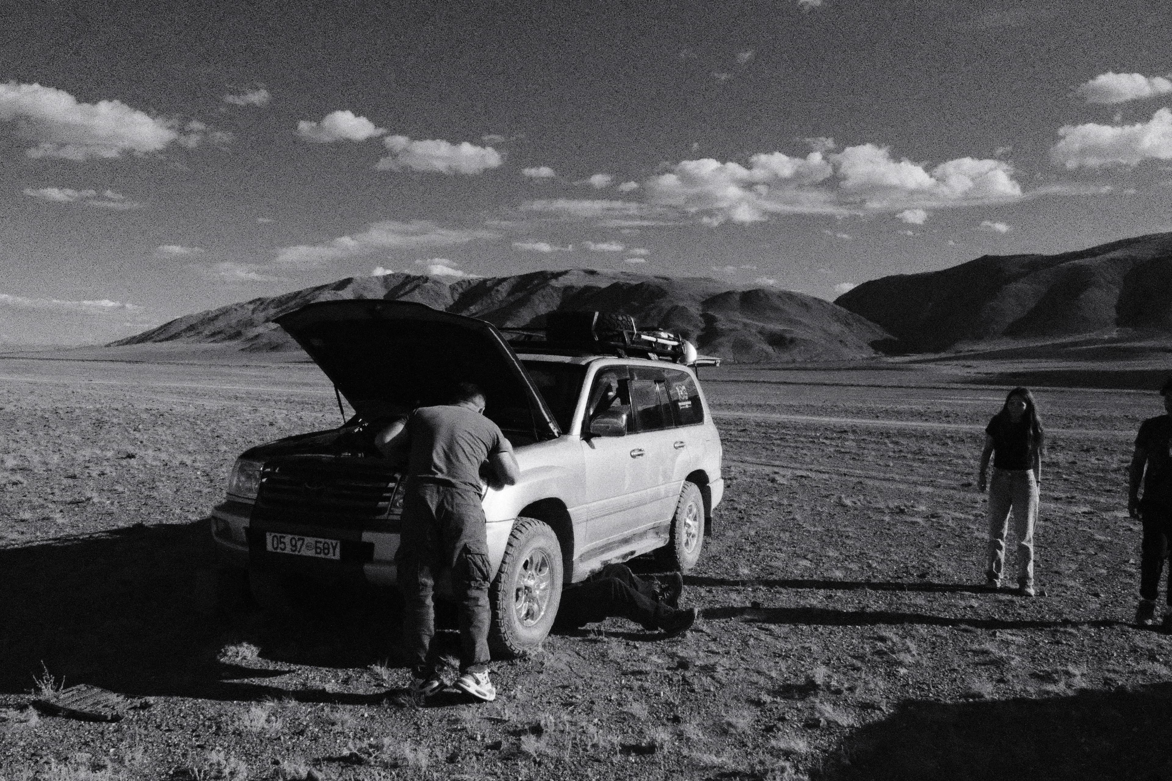 Car breakdown in the steppe
